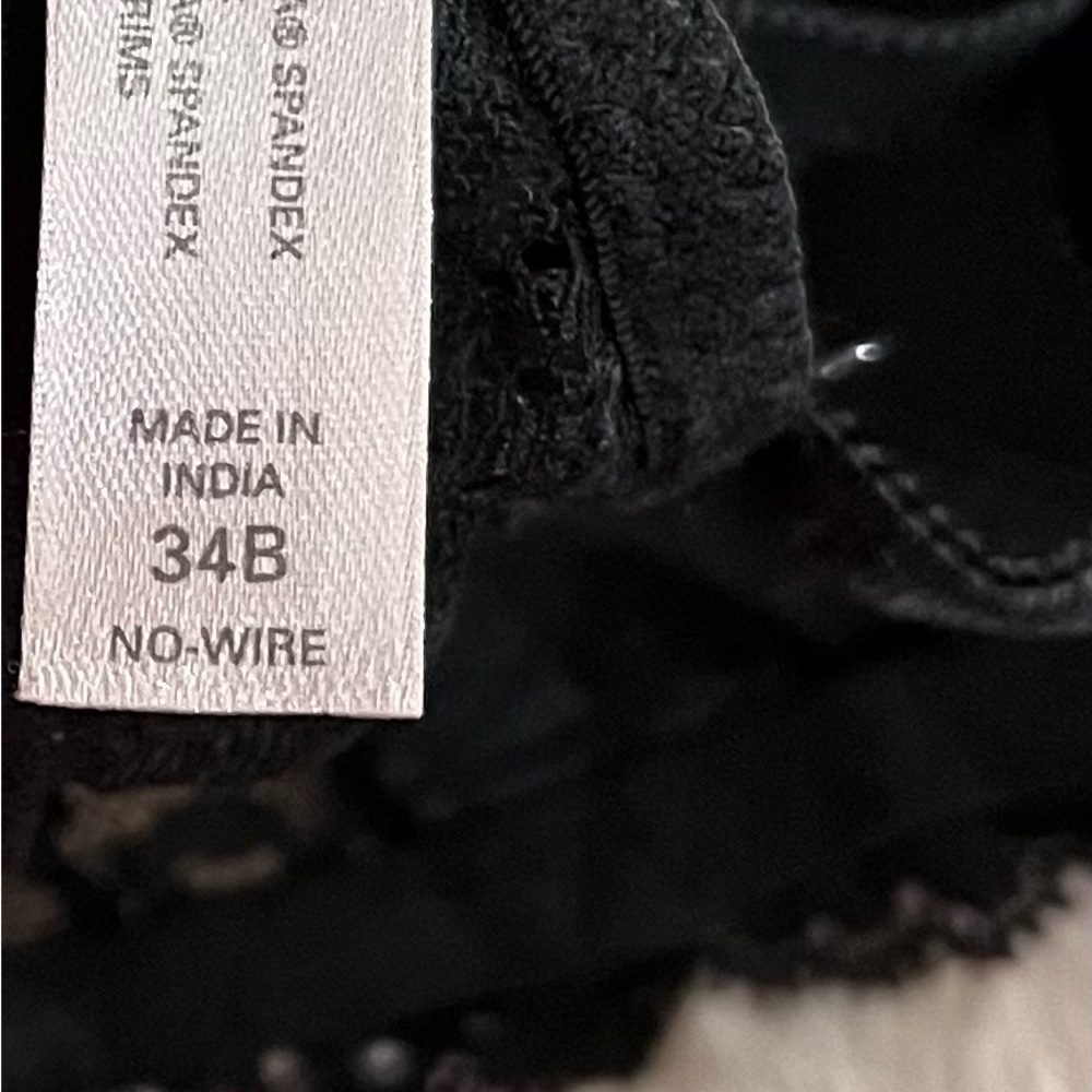 Victoria's Secret Black Lace Trim Padded Bra 34B - Picture 2 of 13